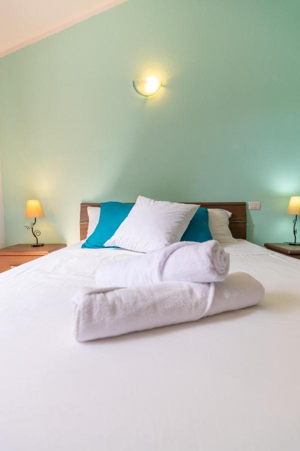 Vista Mare Apartment 6 Олбия Екстериор снимка